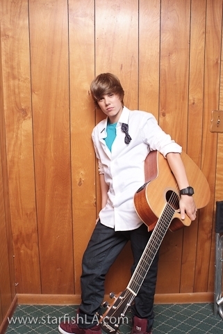 ~~ JusStiN BieEbEr ~~ - o_JuStiN phOtOshOoT 15_o