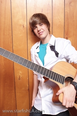 ~~ JusStiN BieEbEr ~~ - o_JuStiN phOtOshOoT 15_o