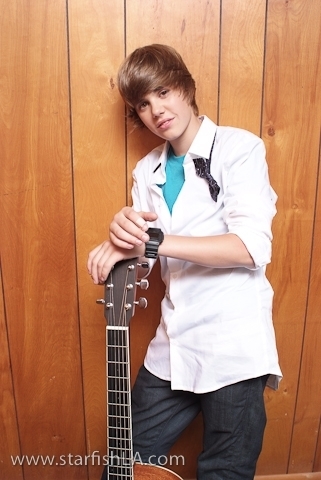 ~~ JusStiN BieEbEr ~~ - o_JuStiN phOtOshOoT 15_o