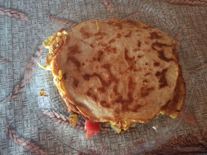 Quesadilla cu oua si legume - Retete 2
