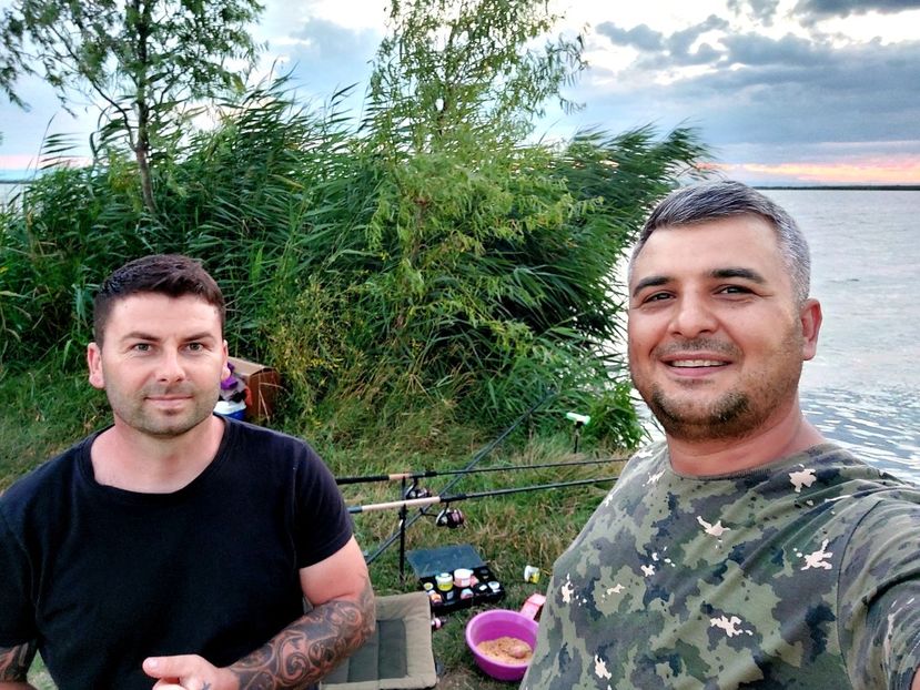  - EU SI PRIETENII MEI