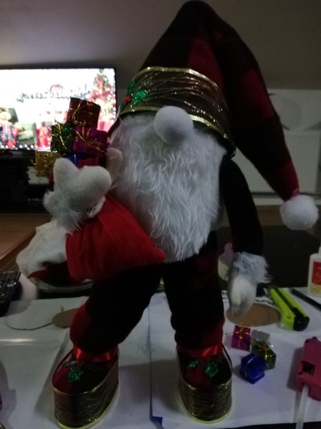  - DECORAȚIUNI DE CRACIUN