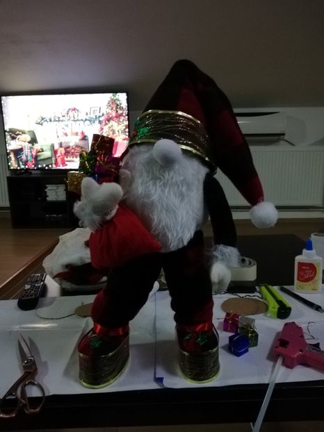  - DECORAȚIUNI DE CRACIUN