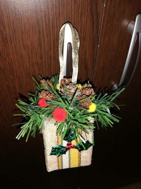  - DECORAȚIUNI DE CRACIUN