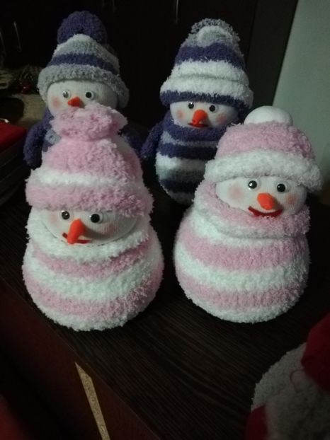  - DECORAȚIUNI DE CRACIUN