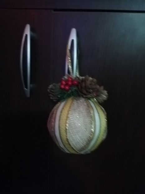  - DECORAȚIUNI DE CRACIUN