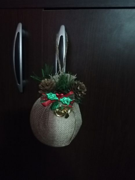  - DECORAȚIUNI DE CRACIUN