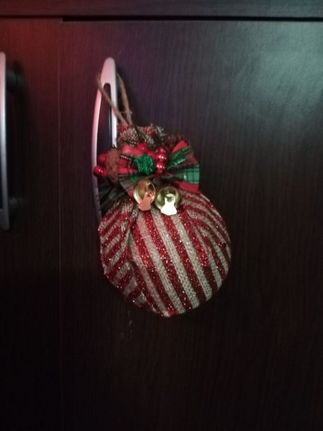  - DECORAȚIUNI DE CRACIUN