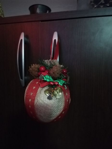  - DECORAȚIUNI DE CRACIUN