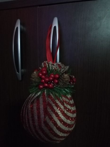  - DECORAȚIUNI DE CRACIUN
