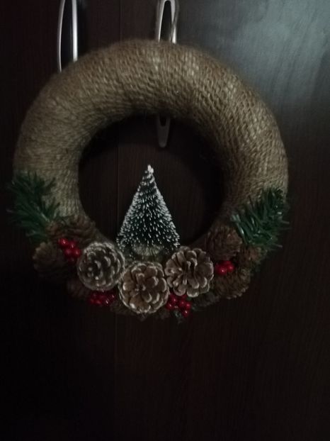  - DECORAȚIUNI DE CRACIUN