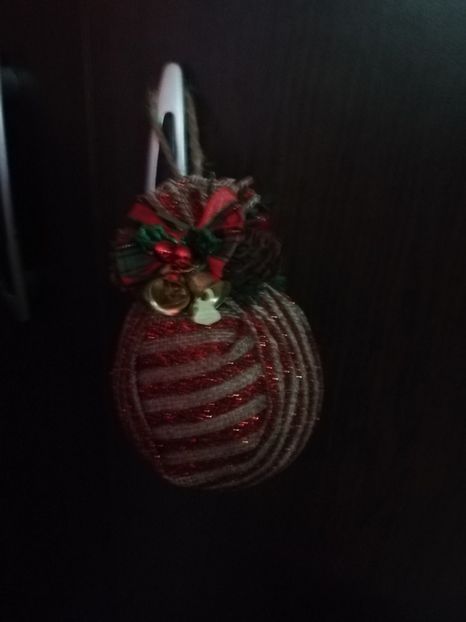  - DECORAȚIUNI DE CRACIUN