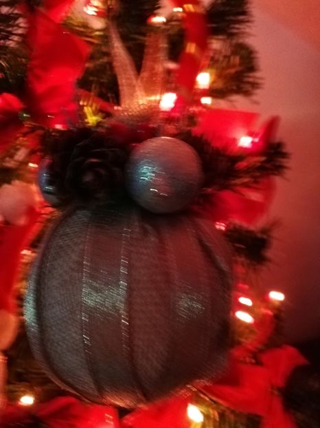  - DECORAȚIUNI DE CRACIUN