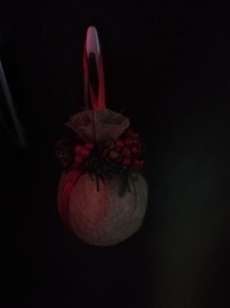  - DECORAȚIUNI DE CRACIUN