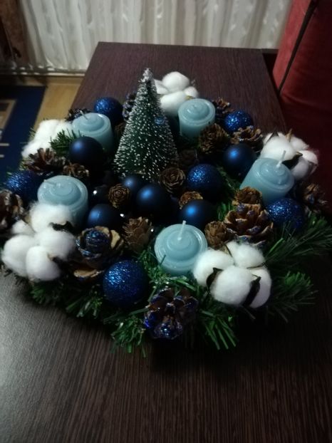  - DECORAȚIUNI DE CRACIUN