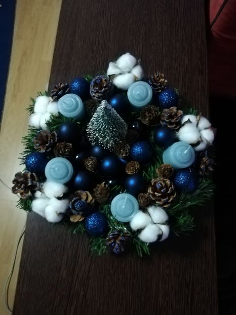  - DECORAȚIUNI DE CRACIUN