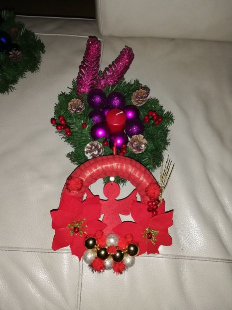  - DECORAȚIUNI DE CRACIUN