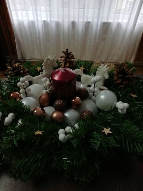  - DECORAȚIUNI DE CRACIUN