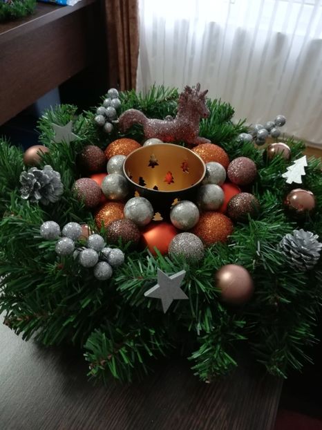  - DECORAȚIUNI DE CRACIUN
