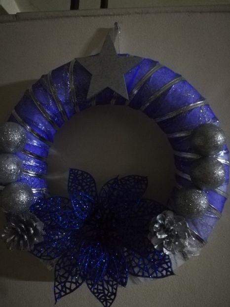  - DECORAȚIUNI DE CRACIUN