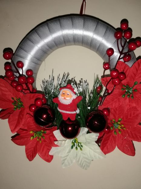  - DECORAȚIUNI DE CRACIUN