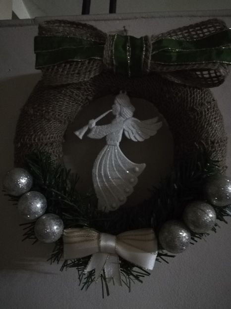  - DECORAȚIUNI DE CRACIUN