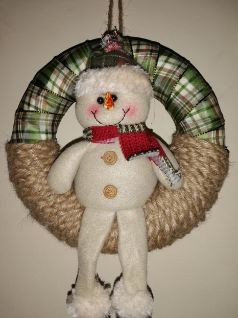  - DECORAȚIUNI DE CRACIUN