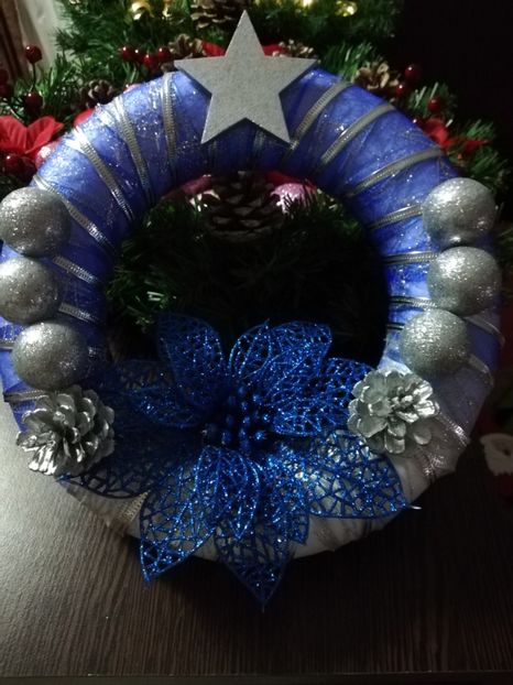  - DECORAȚIUNI DE CRACIUN