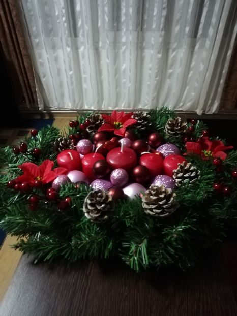  - DECORAȚIUNI DE CRACIUN