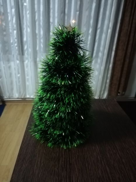  - DECORAȚIUNI DE CRACIUN