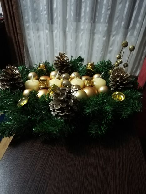  - DECORAȚIUNI DE CRACIUN