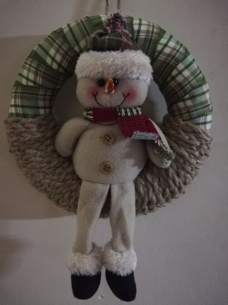  - DECORAȚIUNI DE CRACIUN