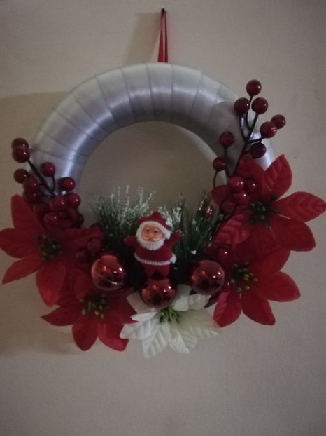  - DECORAȚIUNI DE CRACIUN