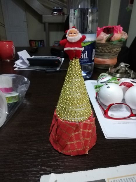  - DECORAȚIUNI DE CRACIUN