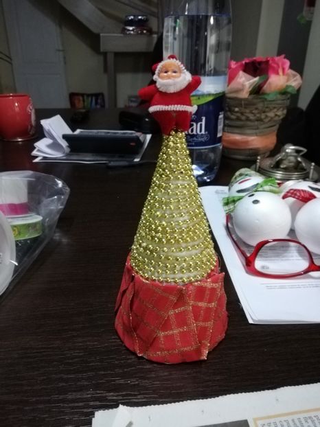  - DECORAȚIUNI DE CRACIUN