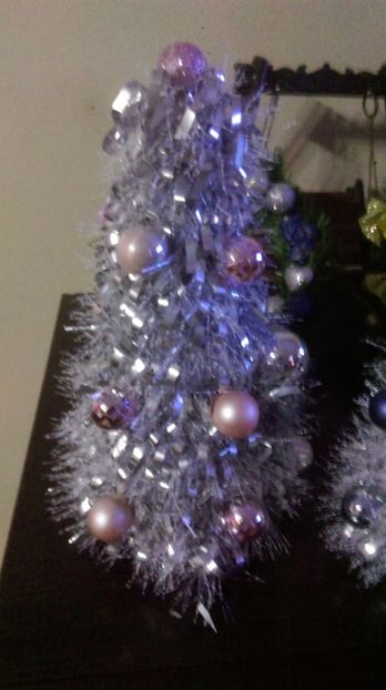  - DECORAȚIUNI DE CRACIUN