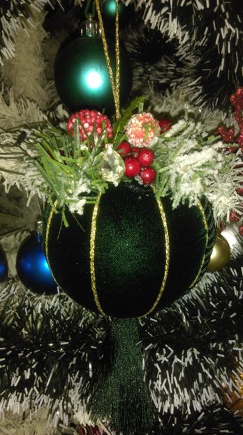  - DECORAȚIUNI DE CRACIUN