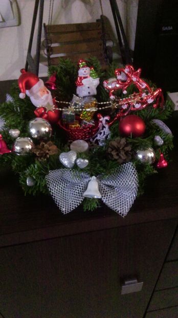  - DECORAȚIUNI DE CRACIUN