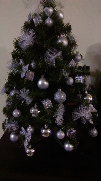  - DECORAȚIUNI DE CRACIUN