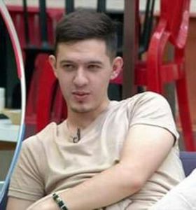 118121747_664717534425021_765091651188591655_n-1 - guapos lindos