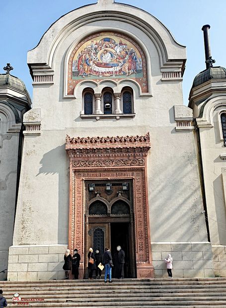 Biserica Madona Dudu, Fatada - CRAIOVA