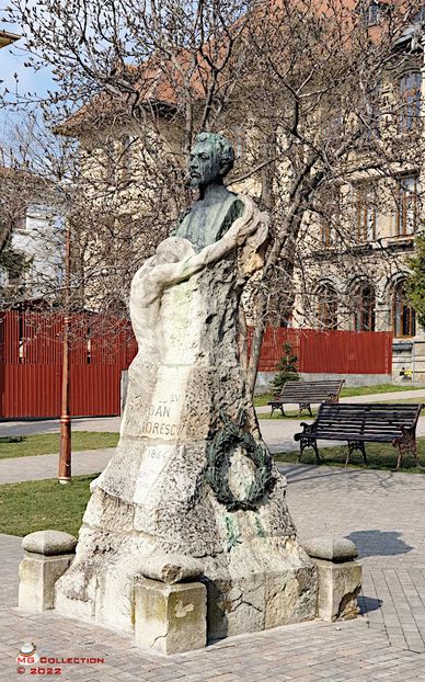 Statuie I.Maiorescu - CRAIOVA