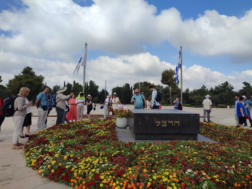 81d2c7cd-222a-46c7-9201-6fce79965c5a - 2022 - Ierusalim - Yad Vashem - album 4