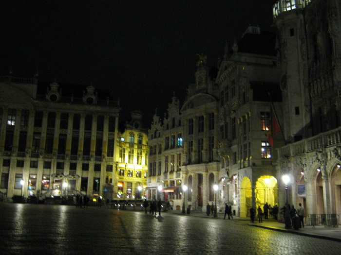 Bruxelles - Noaptea in Grande Place - Belgia