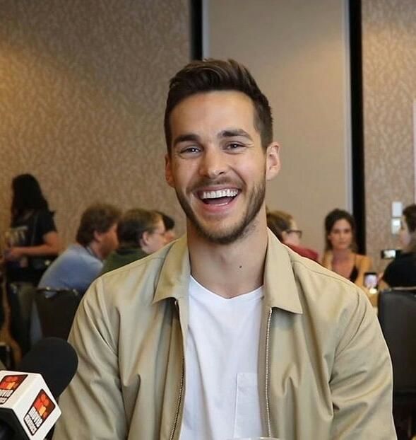 115160839_FRTWSZY3-1 - incroyable