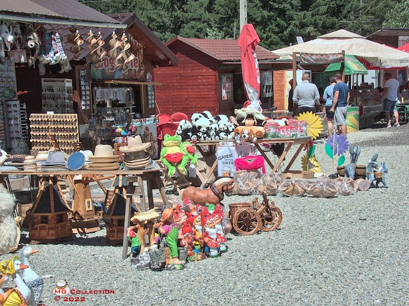 w-Obarsia Lotrului-Targ popular-Traditional fair - LOCURI DIN ROMANIA - PLACES FROM ROMANIA