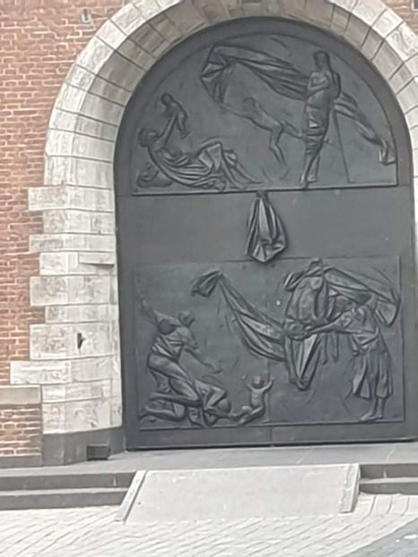 received_654481856282238 - Belgia tati