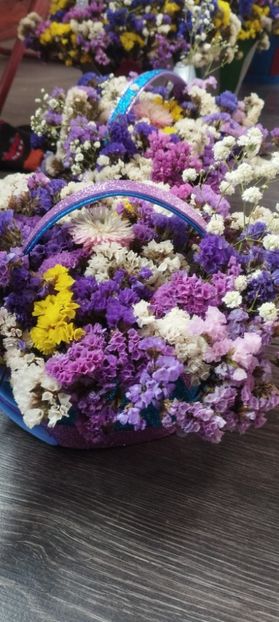  - Ornamente din flori uscate naturale 2022