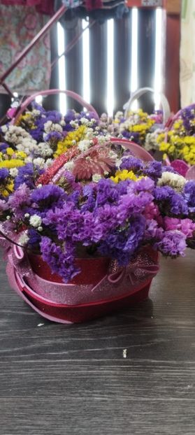  - Ornamente din flori uscate naturale 2022