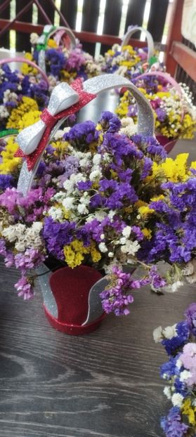  - Ornamente din flori uscate naturale 2022